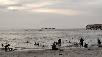 Alpine LXPD Full Seaview Water Chalet