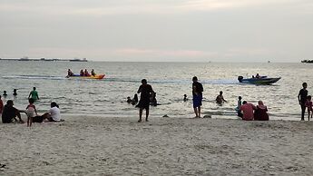 Alpine LXPD Full Seaview Water Chalet