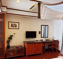 Alpine LXPD Full Seaview Water Chalet