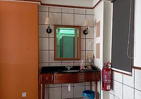 Alpine LXPD Full Seaview Water Chalet