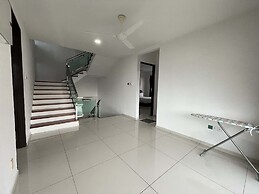 Alpine PD Taman Kiara 2 Homestay