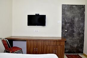 Hotel Adarsh