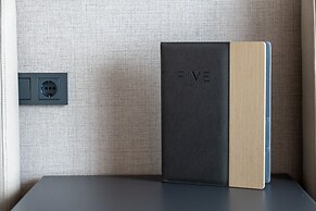Five Hotel