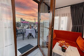 APOLLO HOTEL & APARTMENTS