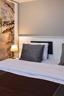 APOLLO HOTEL & APARTMENTS