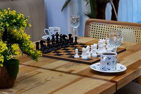 APOLLO HOTEL & APARTMENTS