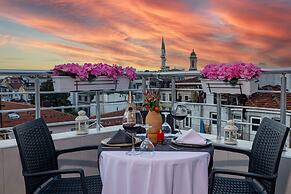 APOLLO HOTEL & APARTMENTS