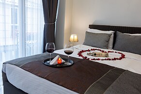 APOLLO HOTEL & APARTMENTS