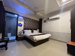 Hotel Tushar Residency