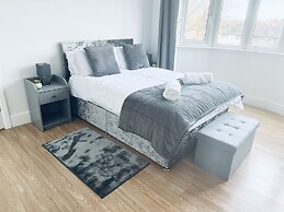 Impeccable 3-bed House in Nottingham Central