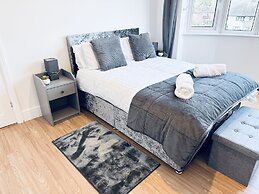 Impeccable 3-bed House in Nottingham Central