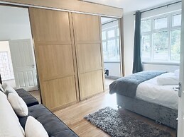 Impeccable 3-bed House in Nottingham Central