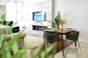 Green Faro Modern Duplex With A Bliss Terrace