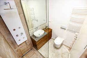 Green Faro Modern Duplex With A Bliss Terrace