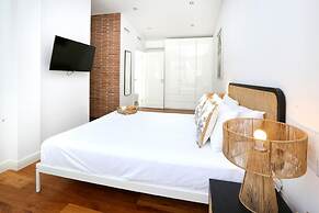 Green Faro Modern Duplex With A Bliss Terrace