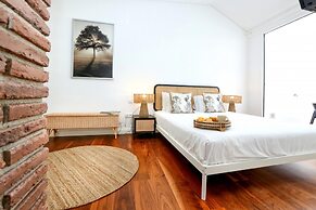 Green Faro Modern Duplex With A Bliss Terrace