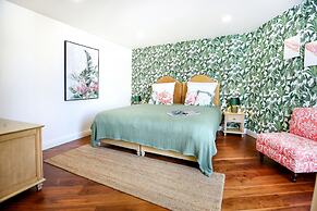 Green Gorgeous - 3 Bedroom Getaway in the Heart