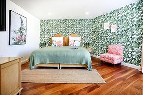 Green Gorgeous - 3 Bedroom Getaway in the Heart