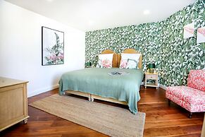 Green Gorgeous - 3 Bedroom Getaway in the Heart