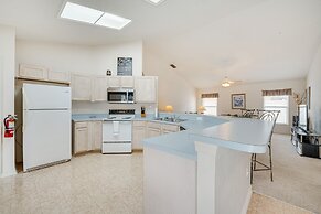 Kissimmee Vacation Rental ~ 4 Mi to Disney!
