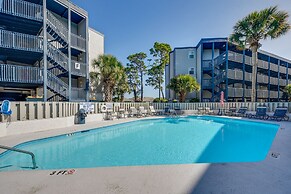 North Myrtle Beach Oasis w/ Community Pool!