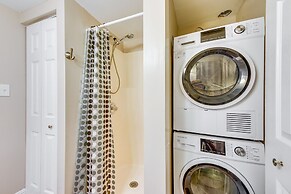 North Myrtle Beach Oasis w/ Community Pool!