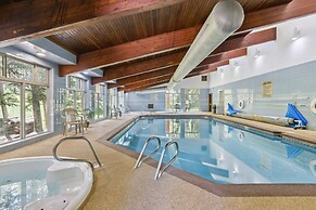 Updated Winter Park Condo w/ Indoor Heated Pool!