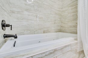 Pet-friendly Dayton Condo ~ 1 Mi to Downtown!