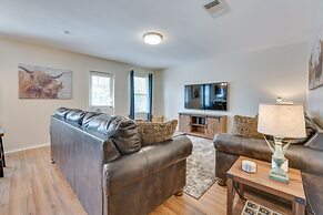 Sunny Universal City Home ~ 18 Mi to San Antonio!