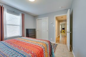 Sunny Universal City Home ~ 18 Mi to San Antonio!