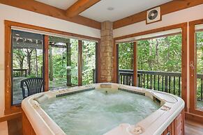 Galena Getaway w/ Hot Tub, Home Theater & More!
