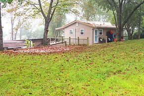 Lakefront Cottage by Little Golden Gate Bridge