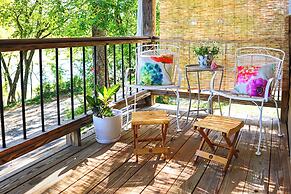 Lakefront Cottage by Little Golden Gate Bridge
