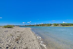Pawleys Island Retreat - Golf Cart Included!