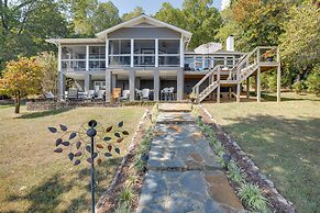 Scottsboro Vacation Rental on Guntersville Lake!