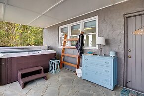 Scottsboro Vacation Rental on Guntersville Lake!