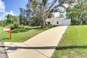 Inviting Ocklawaha Home w/ Porch: Ideal Location!