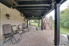 West Bloomfield Retreat: Stay in Nature Preserve!