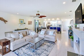 Edgewater Vacation Home w/ Game Room & Pool Access