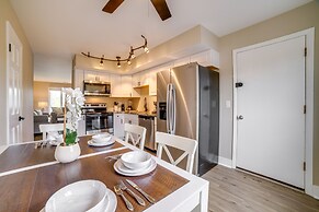 Renovated Munster Condo - 15 Mi to Lake Michigan!