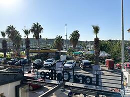 Marina Lora Butik Otel Sığacık