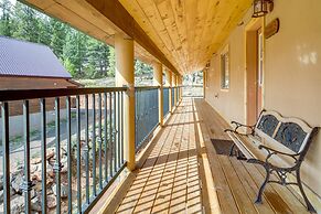 Rustic Duck Creek Village Apt w/ Mountain Views!