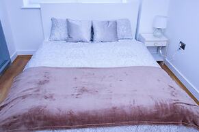 Thout Seaview Luxury Apartment