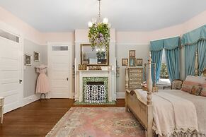 Ross Mansion Bed & Breakfast and Events