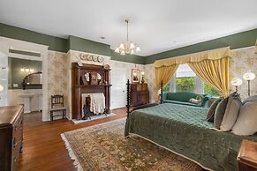 Ross Mansion Bed & Breakfast and Events