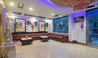 Treebo The Royal Taj