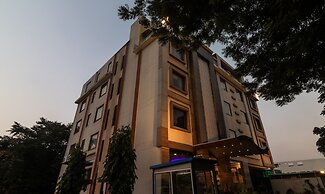 Treebo The Royal Taj