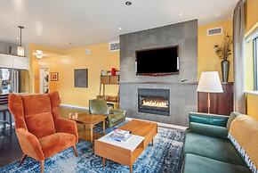 Violet Suites PDX