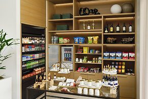 AC Hotel by Marriott Naples 5th Avenue