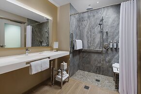 AC Hotel by Marriott Naples 5th Avenue